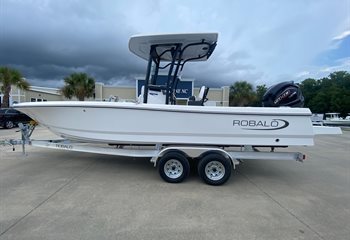 2025 Robalo 246 Cayman White Boat